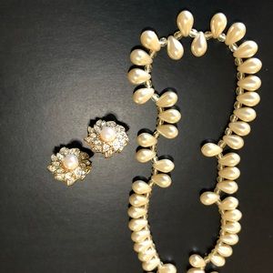 Faux pearl beads necklace and earrings
